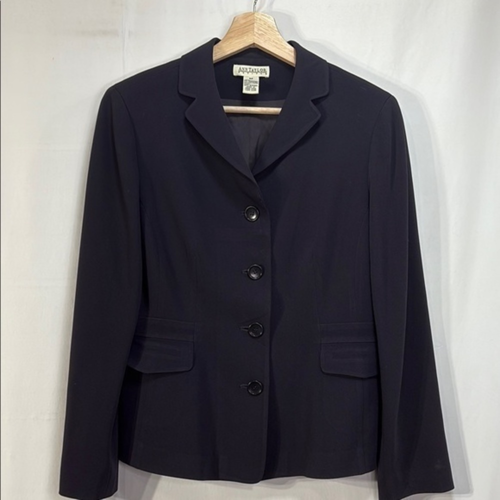♥️Ann Taylor navy Blazer with Notched Lapels and Tailored Fit